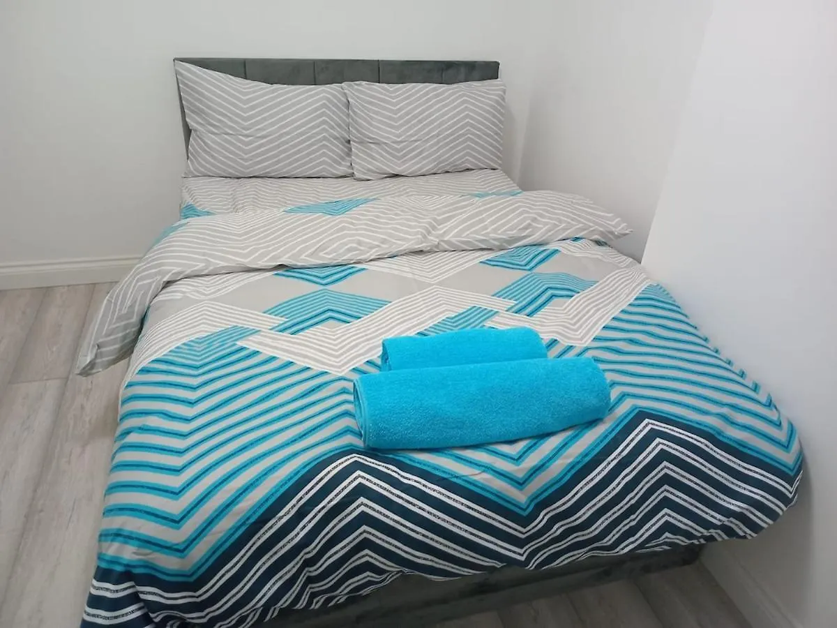 A Place To Relax And Dream In Dagenham Essex 3Bedroom Apartment