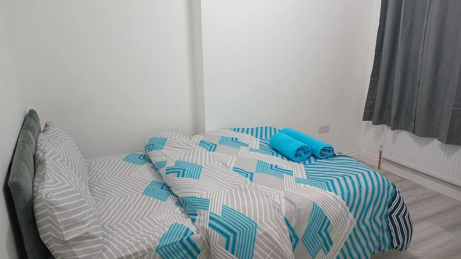 A Place To Relax And Dream In Dagenham Essex 3Bedroom Apartment